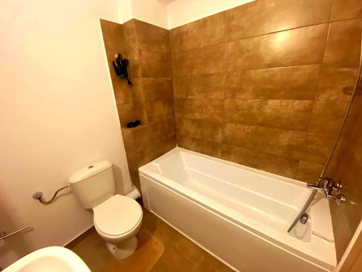 Bellagio - Cozy Apartment With Free Gym Bucarest Extérieur photo